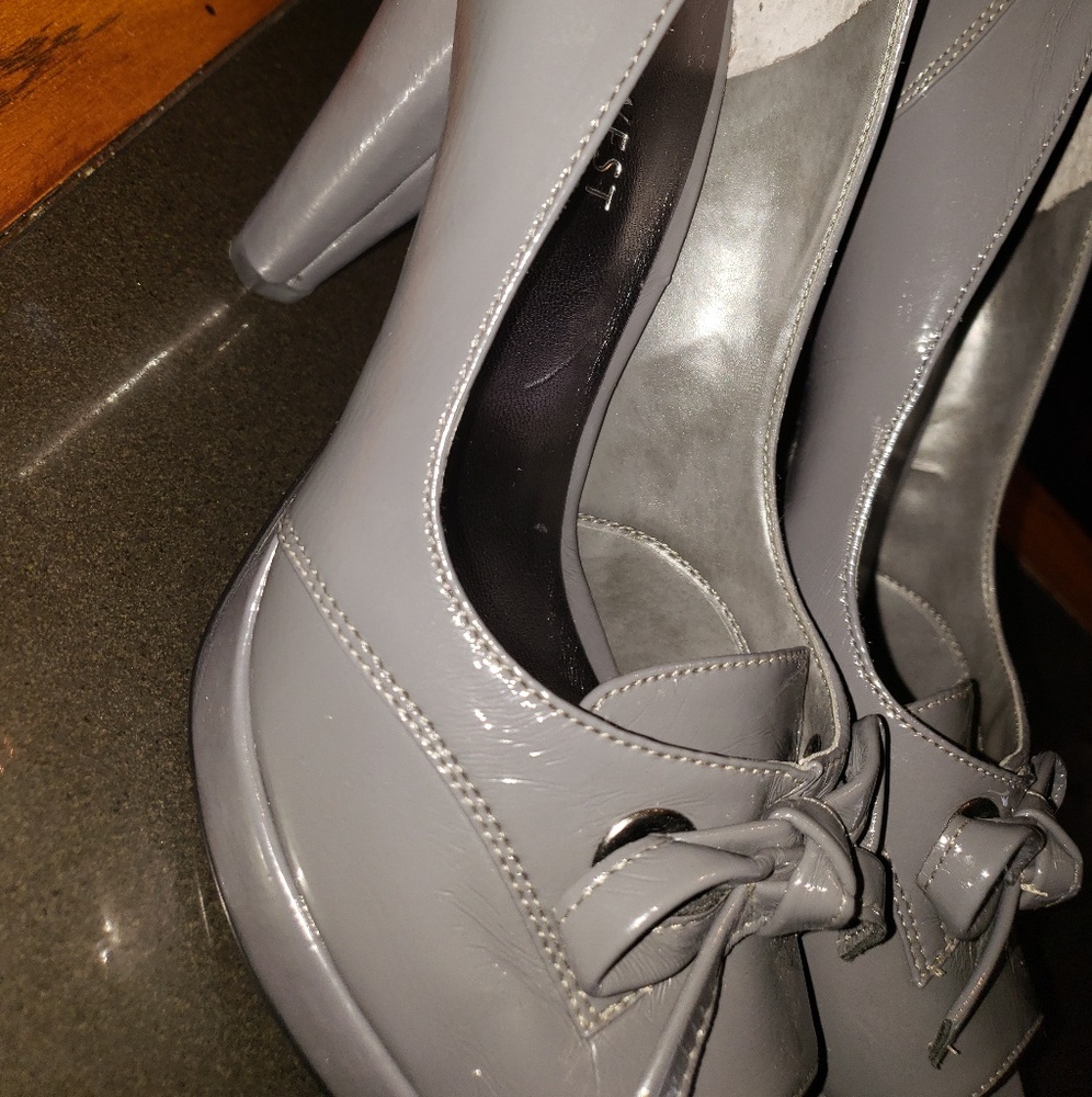 Nine West Heels - Picture 4 of 5